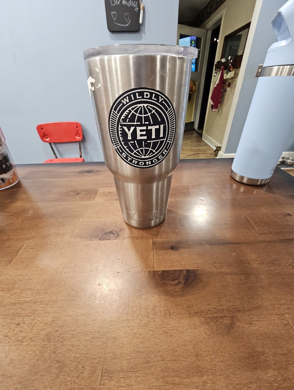 Vntg 30oz Stainless Steel YETI Rambler Tumbler Wildly Stronger Retro Globe Yeti